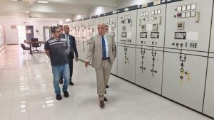 مع ارتفاع الأحمال إلى 39.3 ألف ميجاوات.. وزير الكهرباء في زيارة مفاجئة لمحطة محولات القاهرة الجديدة
