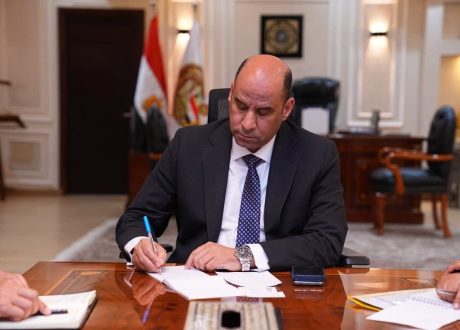 1500 جنيه لكل عامل.. وزير العمل يعلن بدء صرف منحة المولد النبوي للعمالة غير المنتظمة