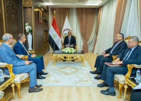 “جمبلاط” يستقبل سفير مصر لدى أوغندا لبحث سبل تعزيز التعاون المشترك