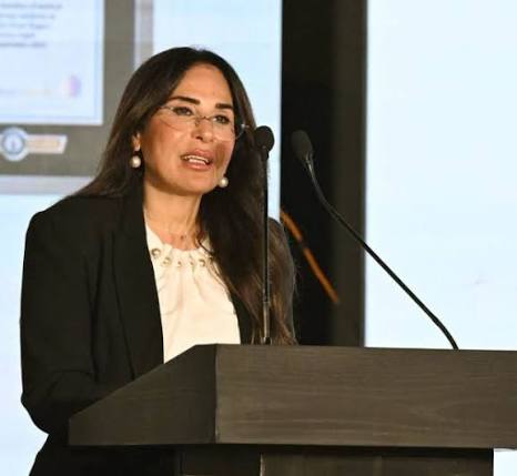 وزيرة الإسكان تتابع مستجدات ملفات العمل والمشروعات بمدينة السويس الجديدة