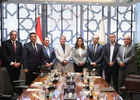 التنمية المحلية والبيئة تبحث مع الصناعات الكيماوية تسريع تراخيص التدوير وتعزيز الاقتصاد الدائري