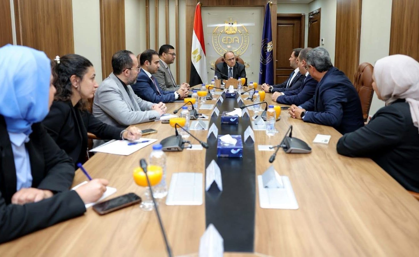 رئيس هيئة الدواء يبحث مع «حكمة» خطط التوسع وتوطين صناعة الدواء في مصر