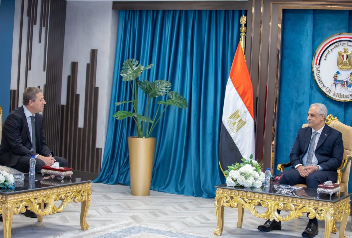 وزير الإنتاج الحربي يبحث مع «تاليس» توسيع الشراكة المصرية الفرنسية وتعميق التصنيع المحلي
