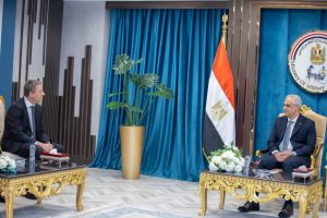 وزير الإنتاج الحربي يبحث مع «تاليس» توسيع الشراكة المصرية الفرنسية وتعميق التصنيع المحلي