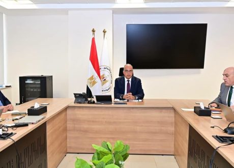 وزير الري يتابع جهود التكيف مع التغيرات المناخية ويؤكد أهمية وضع رؤية متكاملة ومستدامة لإدارة السواحل المصرية
