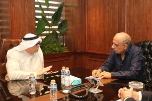 وزير الكهرباء يبحث مع «مصدر» الإماراتية تعزيز الشراكة والتوسع في مشروعات الطاقة المتجددة