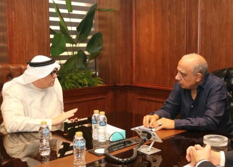 وزير الكهرباء يبحث مع «مصدر» الإماراتية تعزيز الشراكة والتوسع في مشروعات الطاقة المتجددة