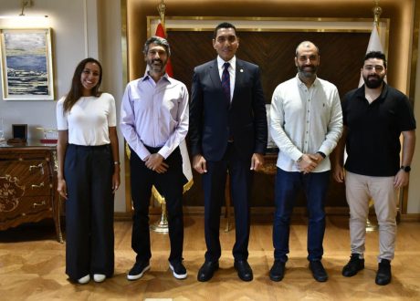 لتطوير الأداء الرياضي.. وزير الشباب يبحث مع «Blue Ribbon» سبل تعزيز إدارة وتشغيل الأندية