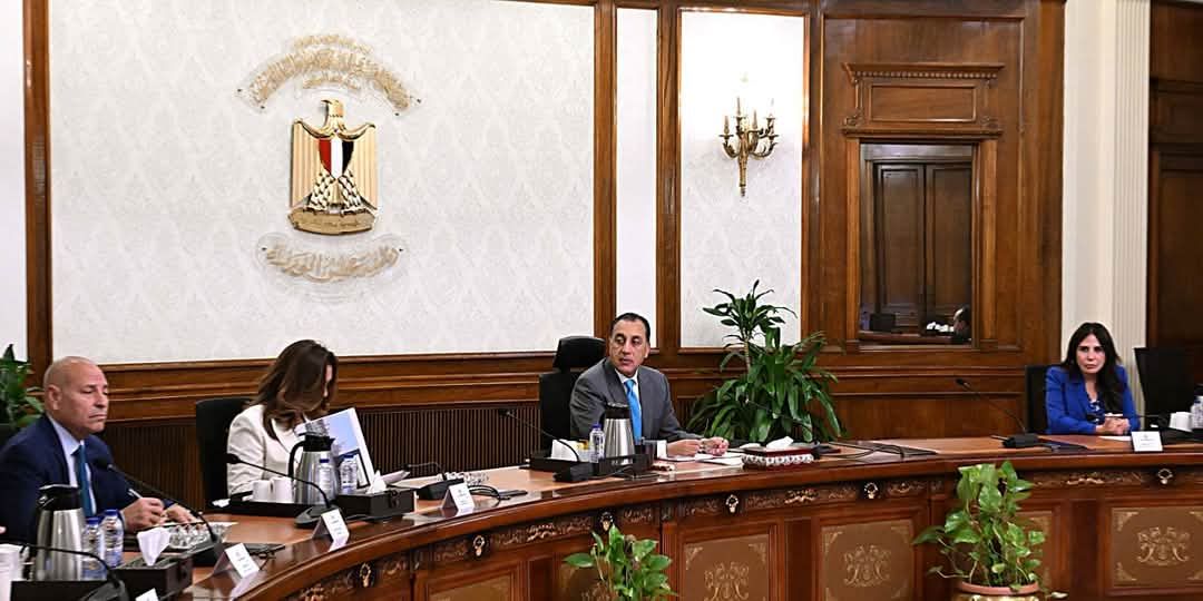 تنفيذًا لتوجيهات الرئيس.. رئيس الوزراء يتابع «تخضير القاهرة الكبرى»