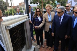 «كوكب الشرق» تزين المنصورة.. وزيرة التنمية المحلية تفتتح الحديقة وتتفقد الأتوبيس النهري ومكتبة مصر العامة