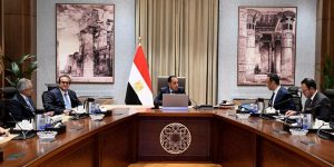 مدبولي يبحث مع وزراء الصحة والاتصالات والعدل تحضيرات مؤتمر أكتوبر