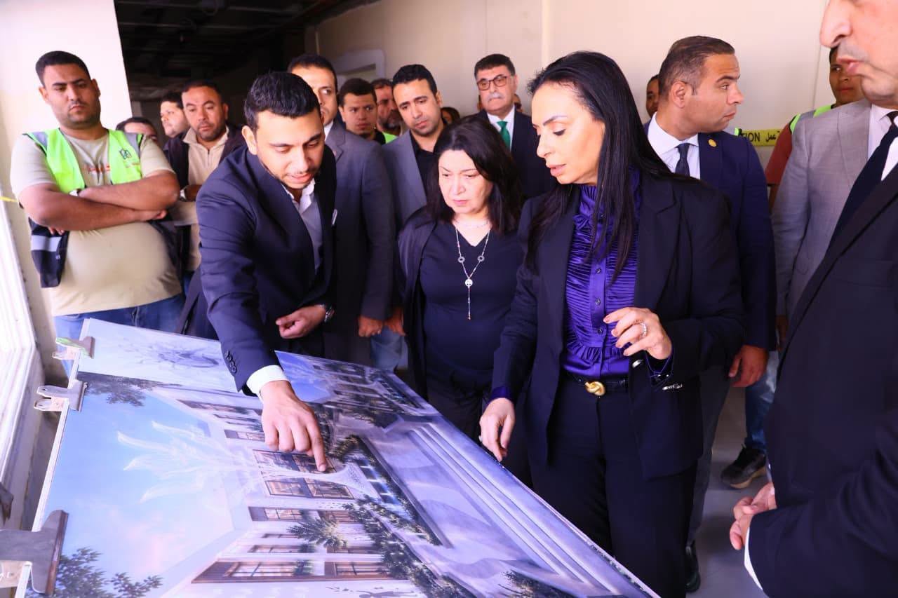 وزيرة التضامن تتفقد مقر صندوق دعم مشروعات الجمعيات ومركز الإرشاد والدعم النفسي للأطفال بجسر السويس