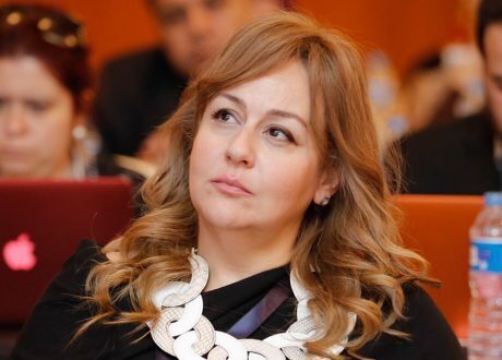 كيف يمكن توظيف مبادرات المسئولية المجتمعية المهتمة بالبيئه لتحفيز الاقتصاد؟
