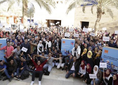اورنج مصر تدرب 500 طالب من 49 جامعة على القيادة