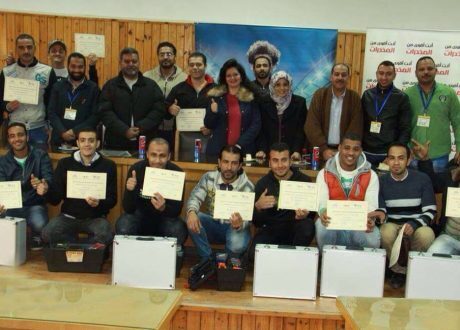 “غادة والى” :  تدريب 300 متعاف من المخدرات على الحرف المهنية