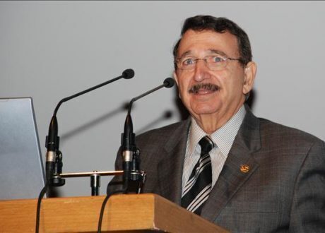 د.مصطفى السيد في تصريحات خاصة: المصري يحتاج المناخ المناسب وسيقدم اكتشافات تذهل العالم