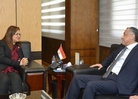 البنك المركزي والتخطيط يستهلان التعاون بثلاثية النمو المستدام ودعم المشروعات الصغيرة وريادة الأعمال