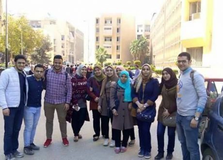 بالصور.. حملة للتوعية ضد السرطان بـ«طب المنوفية»
