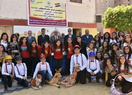 “مدرستي مسئوليتي”..مبادرة شبابية لتجميل مدارس أسيوط..والمحافظ يدعمها بقوة