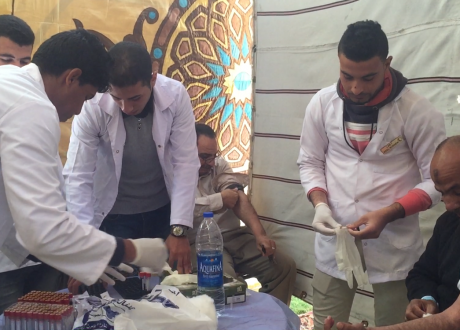 حملة بشمال سيناء لـ”علاج فيروس c ” تفحص 350 حالة بالمجان
