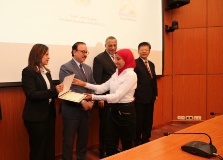 وزير الاتصالات يشهد تخريج الدفعة الاولي من منحة مشروع تأهيل الشباب لسوق العمل