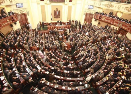 خبير اقتصادي: قانون الإفلاس الجديد يحسن ترتيب مصر في المؤشرات الدولية