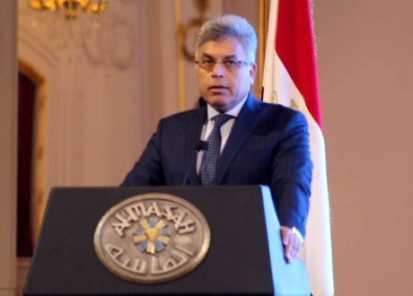 رئيس الرقابة الإدارية: الحكومة نجحت في القضاء على «فيروس سي» ومحاربة «مافيا» الدواء