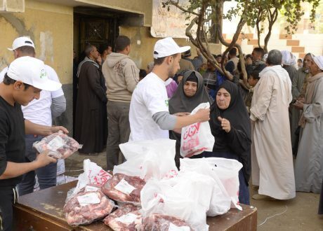 بالصور..مليون و 600 ألف كيلو لحوم توزعها «الأورمان» على غير القادرين في كل المحافظات