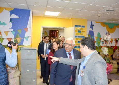 موظفو المصرف المتحد يتبرعون بالصفائح الدموية لمستشفي 57357
