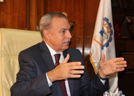 محافظ قنا: توصيل الغاز الطبيعى لـ 71 ألف وحدة سكنية