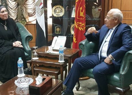 «عادل الغضبان» و «نيفين جامع» يناقشان تنفيذ عدد من المشروعات التنموية