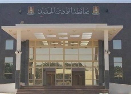 جمع القمامة من المنازل بالمجان بواحة الخارجة في الوادي الجديد