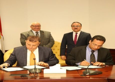 الاتصالات توقع بروتوكول تعاون لتطوير مستشفيات جامعة عين شمس