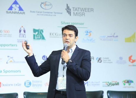 رامي خضير : مصر تفتقر للقوانين الملزمة للشركات بمسئوليتها المجتمعية