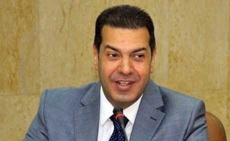 محافظ أسيوط: رصف 11 طريقا بتكلفة نحو 32 مليون جنيه ضمن الخطة الاستثمارية