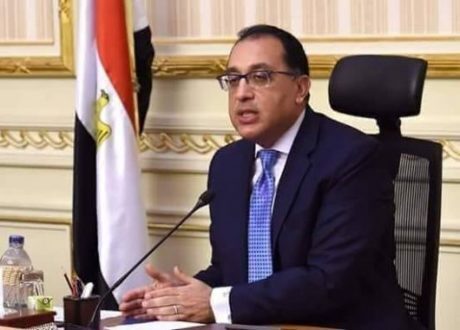 رئيس الوزراء: لا طريق لتولي الوظائف العامة سوى الجدارة والمهارة والتميز