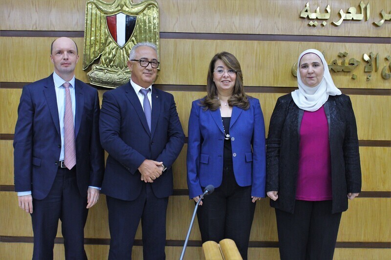 بالفيديو و الصور …والي تشهد توقيع مذكرة تفاهم بين التضامن و«الفطيم» لدعم برامج فرصة وسكن كريم والأسر المنتجة