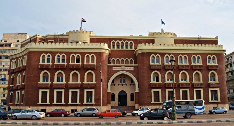 جامعة الإسكندرية تبحث التعاون مع مؤسسة التعليم العالي بتكساس لتقديم برامج دراسية إلكترونية
