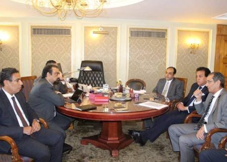 «التعليم العالي» و«الاتصالات» يبحثان تطبيق الاختبارات المميكنة بالجامعات