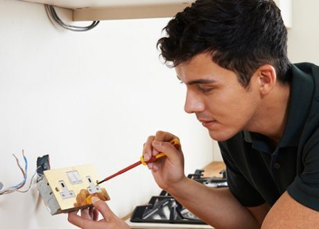 EBRD launches 1st sector skills platform for electrical industry in Egypt to create jobs for youths