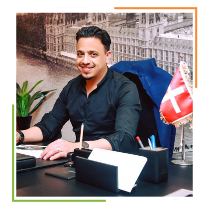 الدكتور أحمد حسن
