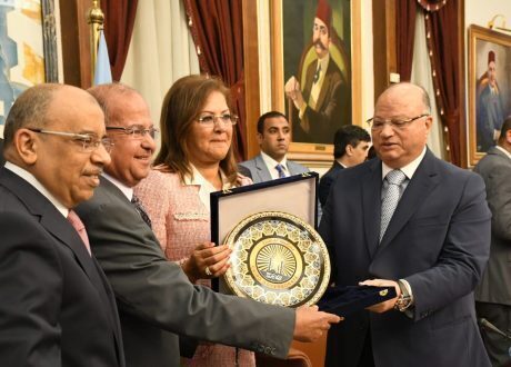 وزيرا التخطيط والتنمية المحلية يفتتحا المراكز التكنولوجية لخدمة المواطنين بمحافظة القاهرة