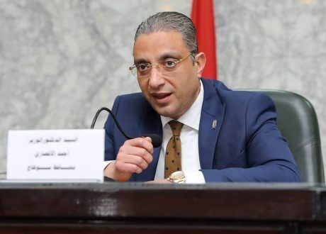 محافظ سوهاج: بدء تطوير 10 قرى من الأكثر احتياجًا