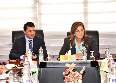 وزيرا التخطيط والشباب والرياضة يبحثان سبل تحفيز الاستثمار في مجال الرياضة