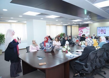 «قناة السويس» ينظم محاضرة لموظفي البنك للتوعية بصحة المراة