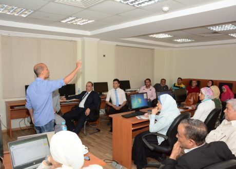 وزارة التخطيط تعقد ورشة تدريبية حول مفاهيم التخطيط المحلي وإعداد خطط التنمية المحلية لعدد من موظفي المحافظات