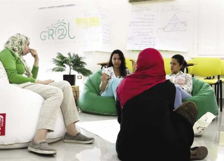 لرفع مستوى البهجة.. مجموعة شباب يطلقون مبادرة «شباك السعادة»