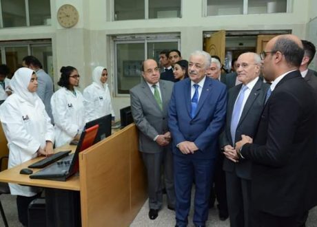بالصور.. وزيرا التربية والتعليم والإنتاج الحربي في جولة تفقدية بمدرسة الإنتاج الحربي للتكنولوجيا التطبيقية