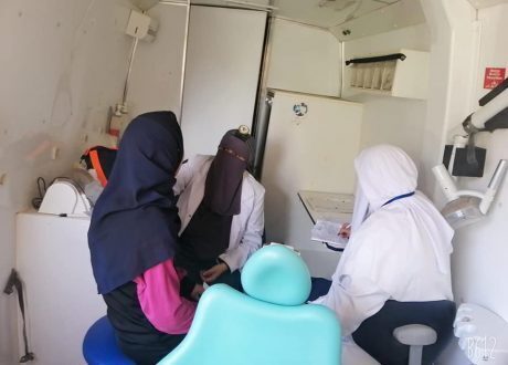 بالصور.. قوافل طبية وتوفير سلع غذائية وصيانة شبكات المياه والصرف الصحي بكفر الشيخ