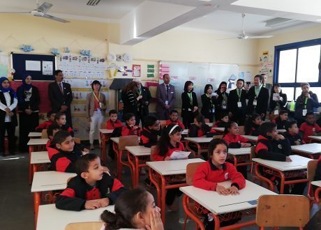 وفد من خبراء التعليم الياباني يتفقدون الأنشطة بالمدارس اليابانية بالغردقة